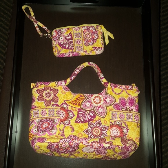 Vera Bradley Handbags - 🌹Vera B Tote w/ Wallet🌹